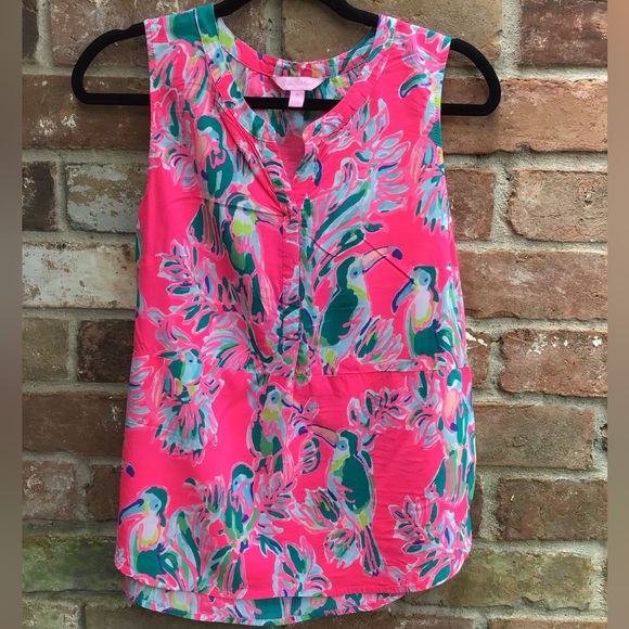 Lilly Pulitzer Tops - Lilly Pulitzer Pink Parrot Print Sleeveless Top size medium